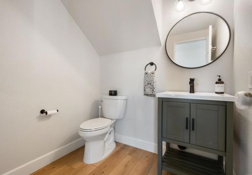 1938 White Birch Dr, Vista CA  92081-7316 exterior