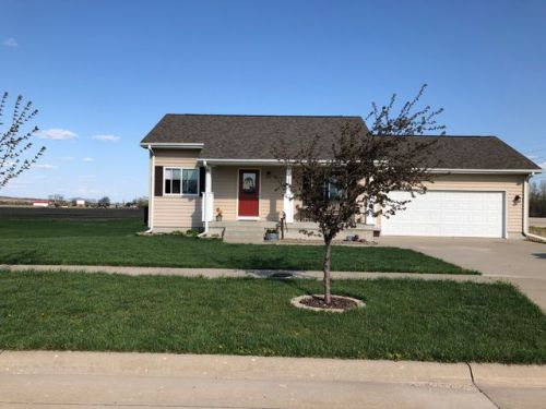 105 Lillianna St, Patterson, IA 50218-4500