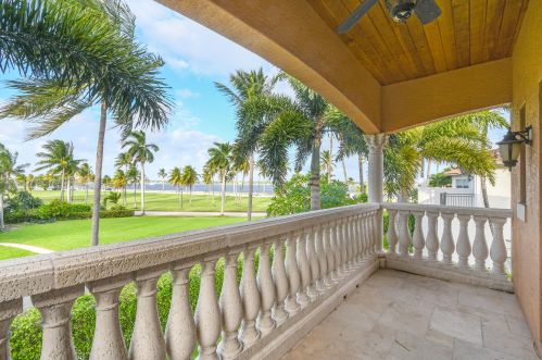214 10th St, West Palm Beach, FL 33401-3502