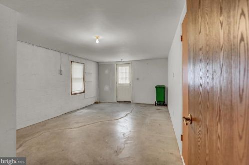 1500 Terrace Ave, Carlisle PA  17013-9369 exterior