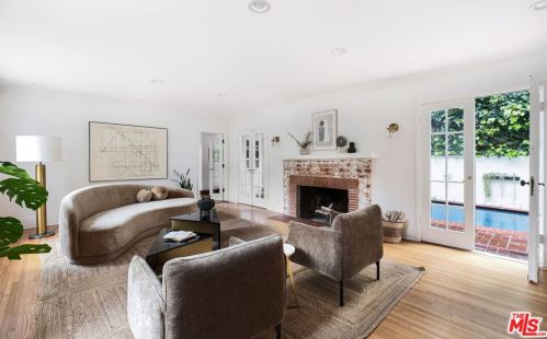 3911 Benedict Canyon Dr, Van Nuys CA  91423-4625 exterior