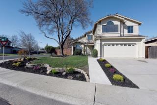 698 Lilly Cross Dr, Roseville, CA 95678-1324