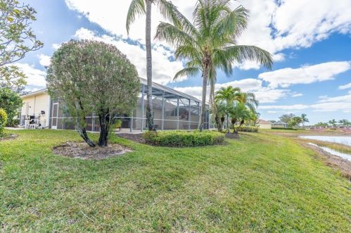 8506 Deimille Ct, Naples FL  34114-2712 exterior