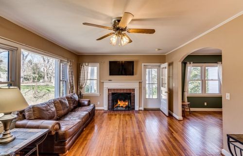 304 Lynch St, Meeting Street, SC 29824-1238