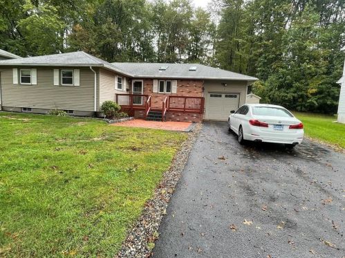 77 Northbrook Dr, Hartford CT  06117-1522 exterior