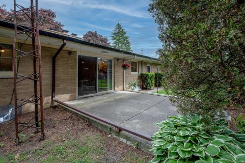 7850 5 Ave, Kenosha WI 53143-6101 exterior