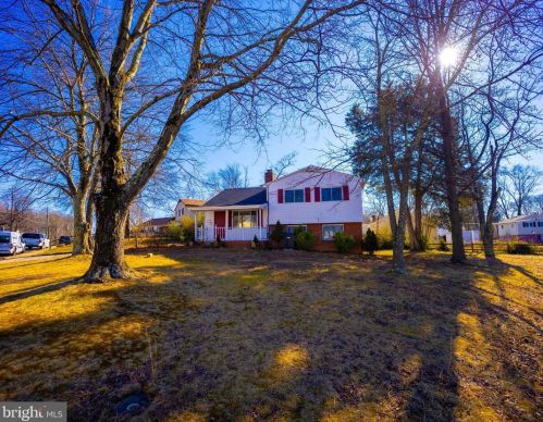 13208 Aldrin St, Woodbridge, VA 22191-1631