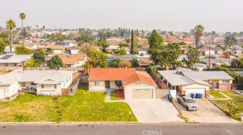 691 Date Ave, Rialto CA  92376-7006 exterior