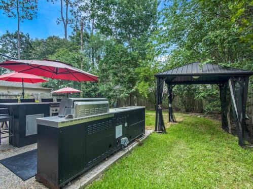 43 Knightsbridge Dr, Conroe TX 77385-3449 exterior