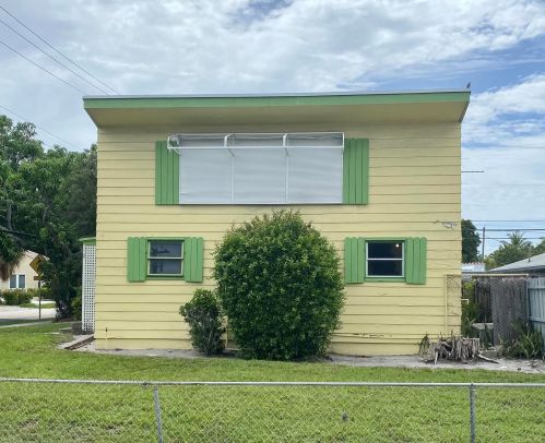 302 1st Ave, Delray Beach FL  33444-3804 exterior