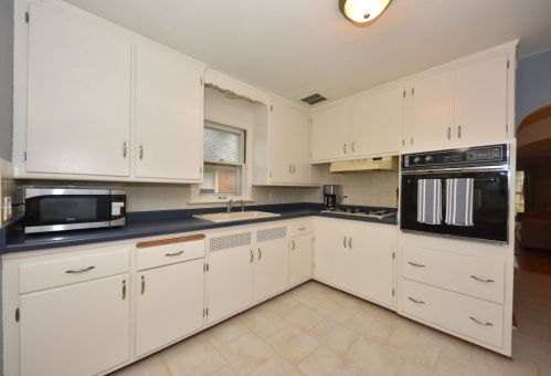 2860 77 St, Milwaukee WI 53219-2767 exterior