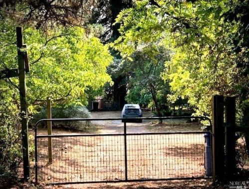 3431 Burnside Rd, Sebastopol CA  95472-9139 exterior