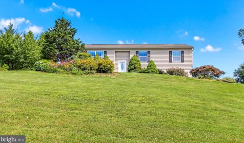5833 Berry Hill Rd, Red Lion, PA 17356-8082