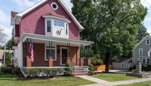 49 Randolph Ave, Poughkeepsie, NY 12603-3311