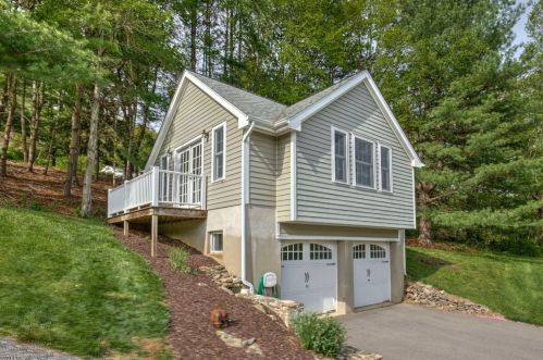 30 Fox Chase Rd, Chester NJ  07930-2915 exterior