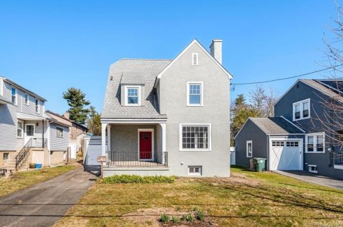 94 Munson St, Rye Brook, NY 10573-2210