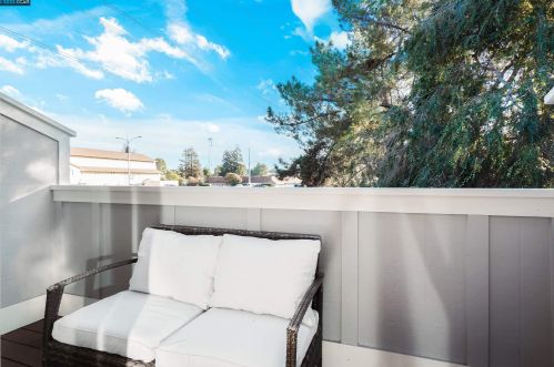 158 Holiday Hills Dr, Pacheco CA  94553-4212 exterior