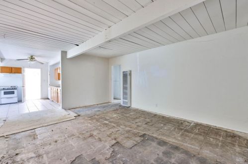 6634 Radio Dr, San Diego CA  92114-1611 exterior