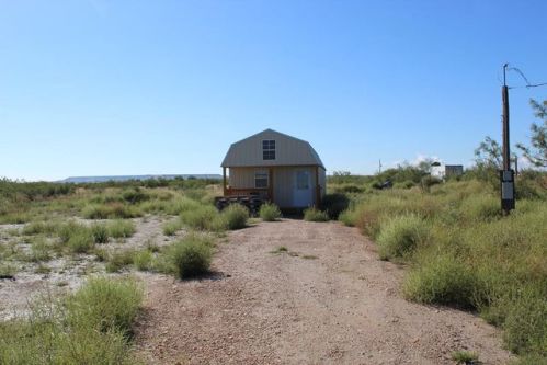 1882 Field Rd, Fort Stockton, TX 79735-9465