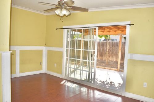 8123 Noble Ave, Van Nuys CA 91402-4509 exterior