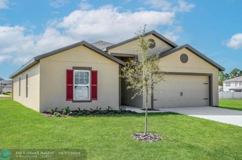 2698 Merrick St, Fort Pierce, FL 34953-4100