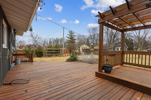 338 Crestway Rd, Englewood OH  45315-9702 exterior