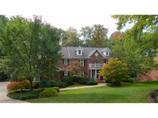 2488 Canyon Creek Dr, Hinckley, OH 44233-9203