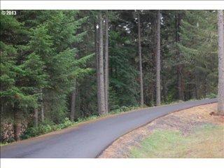 27932 Lady Slipper Loop, Eugene, OR 97405-9100
