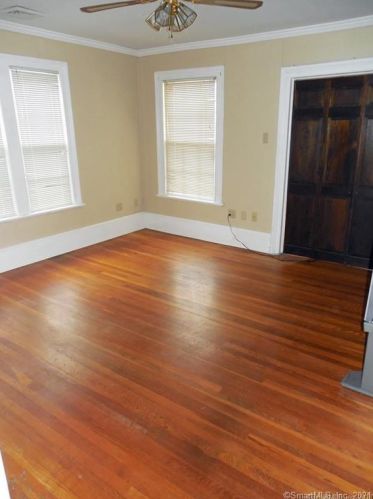 26 Waterville St, Waterbury CT  06710-1853 exterior
