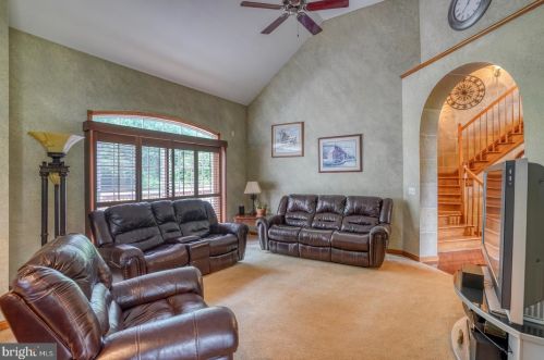 231 Crosby Knl Cir, Dover DE  19904-1098 exterior