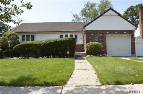 568 Kirkby Rd, Floral Park, NY 11003-3544