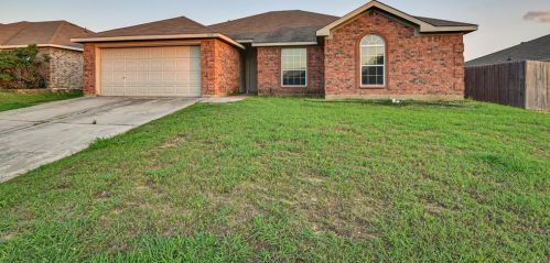 1418 Teal Way, Midlothian TX  76065-5090 exterior