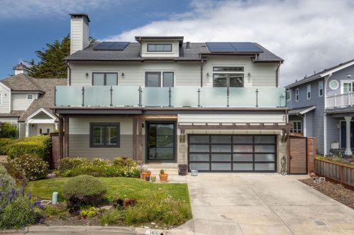 165 Correas St, Princeton By The Sea, CA 94019-1871