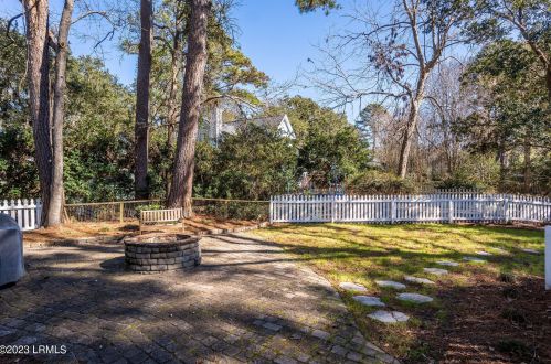 88 Bostick Cir, Beaufort SC  29902-5731 exterior