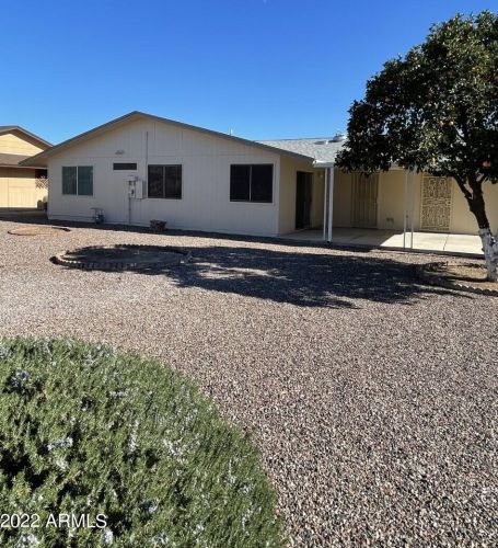 9916 Oakstone Dr, Sun City, AZ 85351-2348