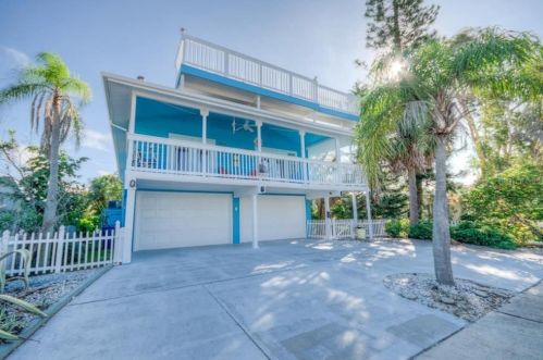 15613 Gulf Blvd, Saint Petersburg, FL 33708-1729