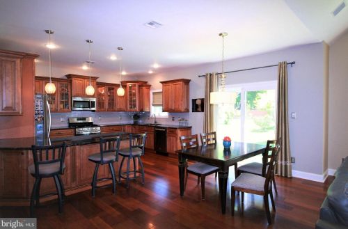 5 Middleton Dr, Trenton NJ exterior