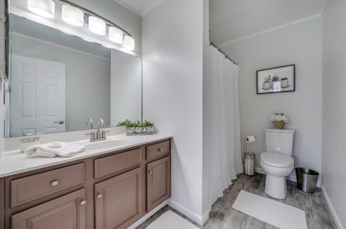 1023 Timberwood Dr, Beaver Falls PA 15010-1613 exterior