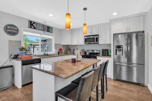 216 Russell Ave, Fullerton, CA 92833-2741