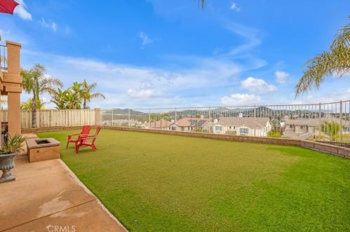 13 Via Niccolo Ct, Lake Elsinore CA  92532-0147 exterior