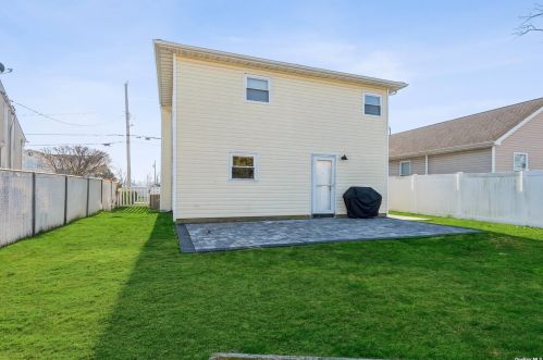 235 Farmers Ave, North Lindenhurst NY  11757-1815 exterior