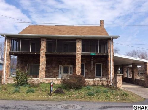 10 Railroad St, Duncannon, PA 17020-9586
