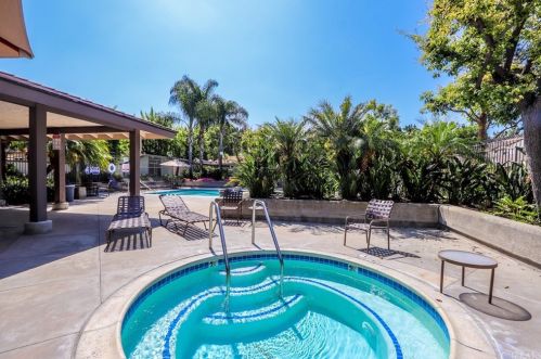 116 Orchard, Irvine CA  92618-4560 exterior