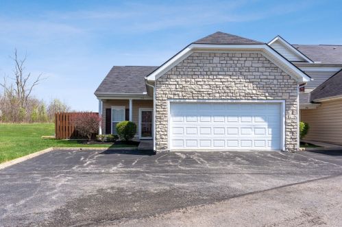 374 Piney Creek Dr, Blacklick, OH 43004-7051
