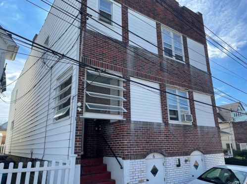 6 Villus Ave, New Rochelle, NY 10801-6862