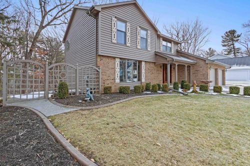 225 Traders Point Ln, Green Bay WI  54302-5236 exterior