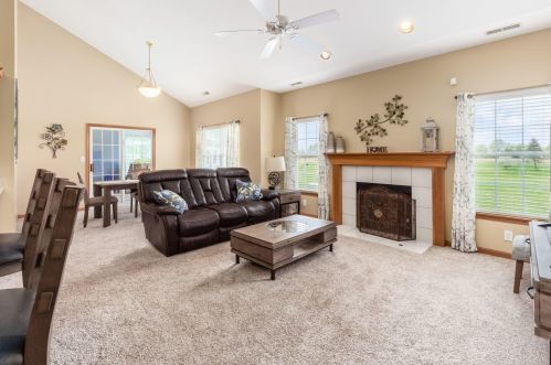 640 Concord Village Cir, Johnstown OH  43031-9194 exterior