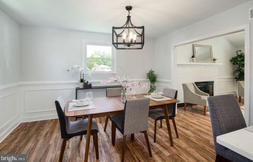 801 Meetinghouse Ct, Riverton NJ  08077-3325 exterior