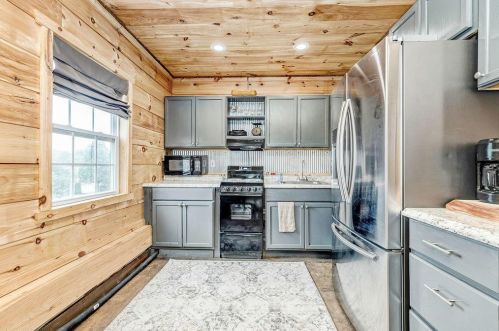 17978 Nashport Rd, Nashport OH  43830-4601 exterior