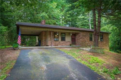 171 Azalea Way, Hendersonville, NC 28792-2411